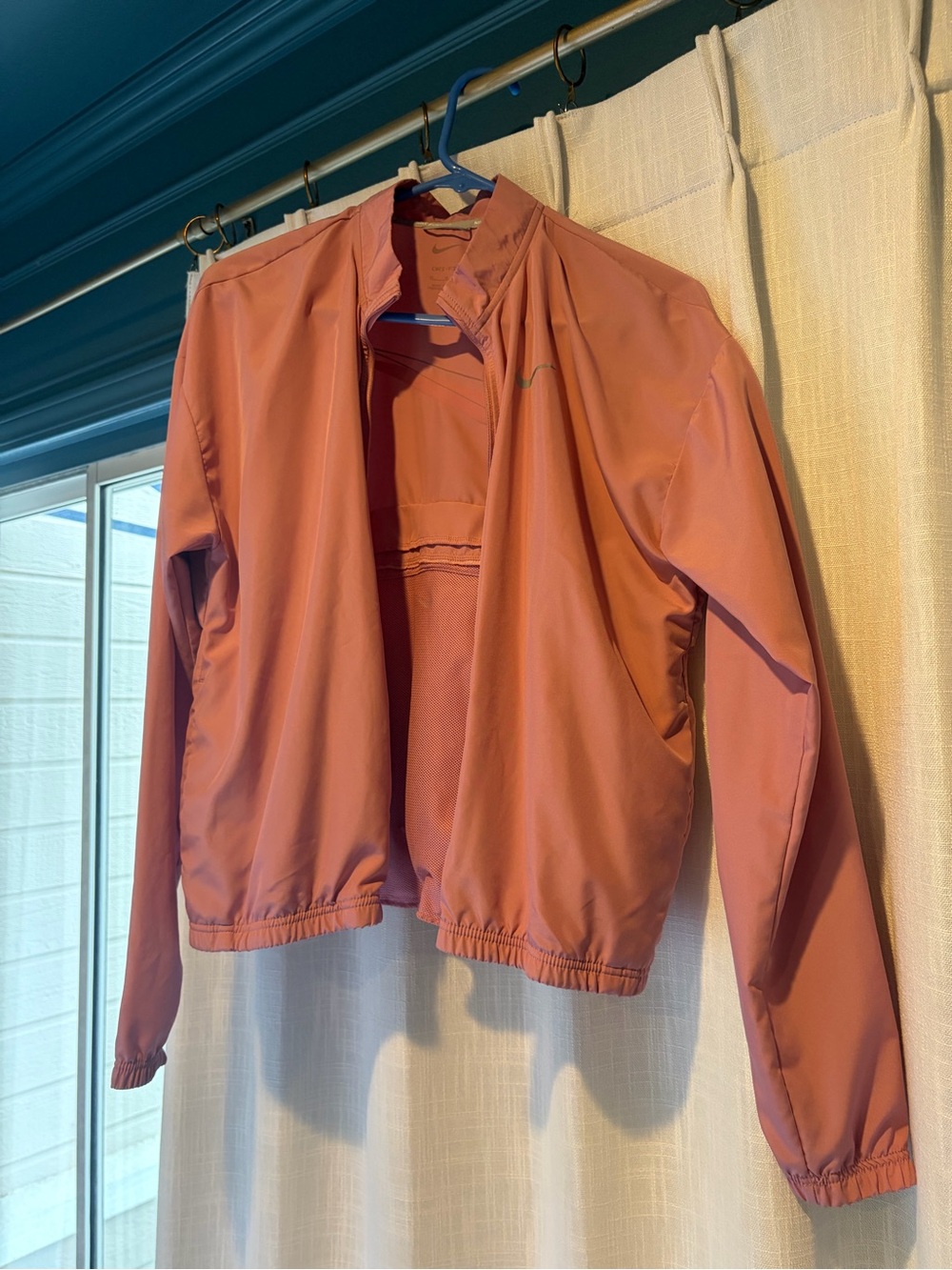 Women’s Nike light weight running jacket